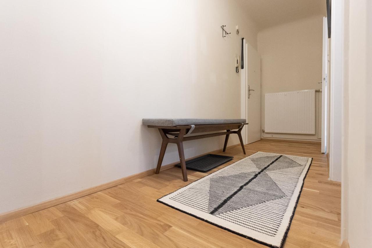 Chic 1-Bed Apt By Canal Walk To Historic Centre Viyana Dış mekan fotoğraf